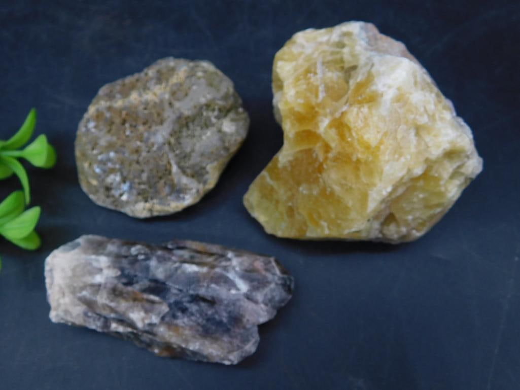 MIXED ROUGH ROCK STONE LAPIDARY SPECIMEN (1 of 4)