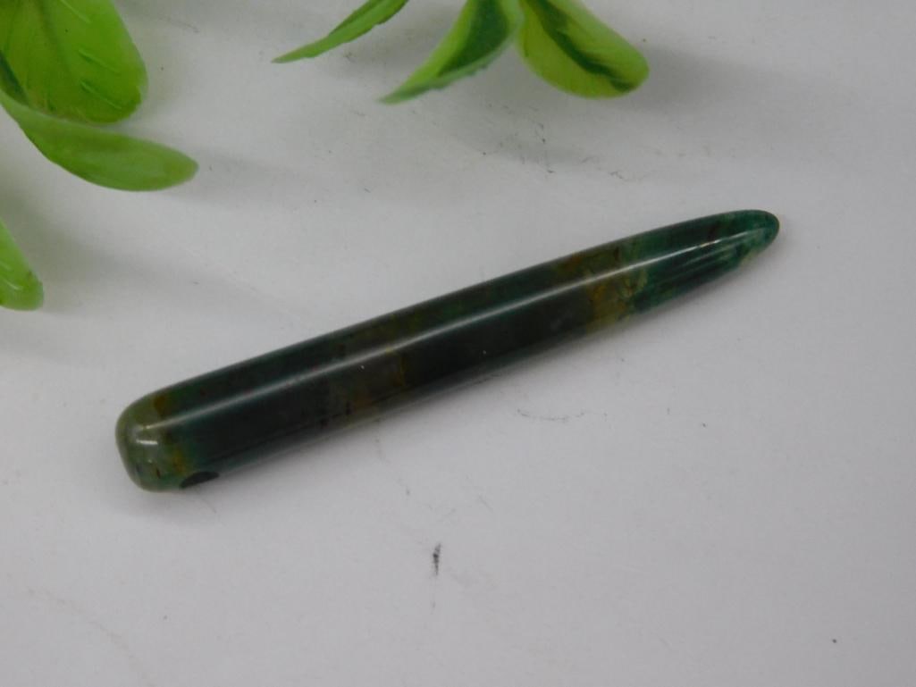 STONE WAND PENDANT ROCK STONE LAPIDARY SPECIMEN: STONE WAND PENDANT ROCK STONE LAPIDARY SPECIMEN — Part of our Discover Vintage Vault, Crystals and Gems auction at HATMAN'S Auctions! Please see photos for measurements and condition. YES, we have
