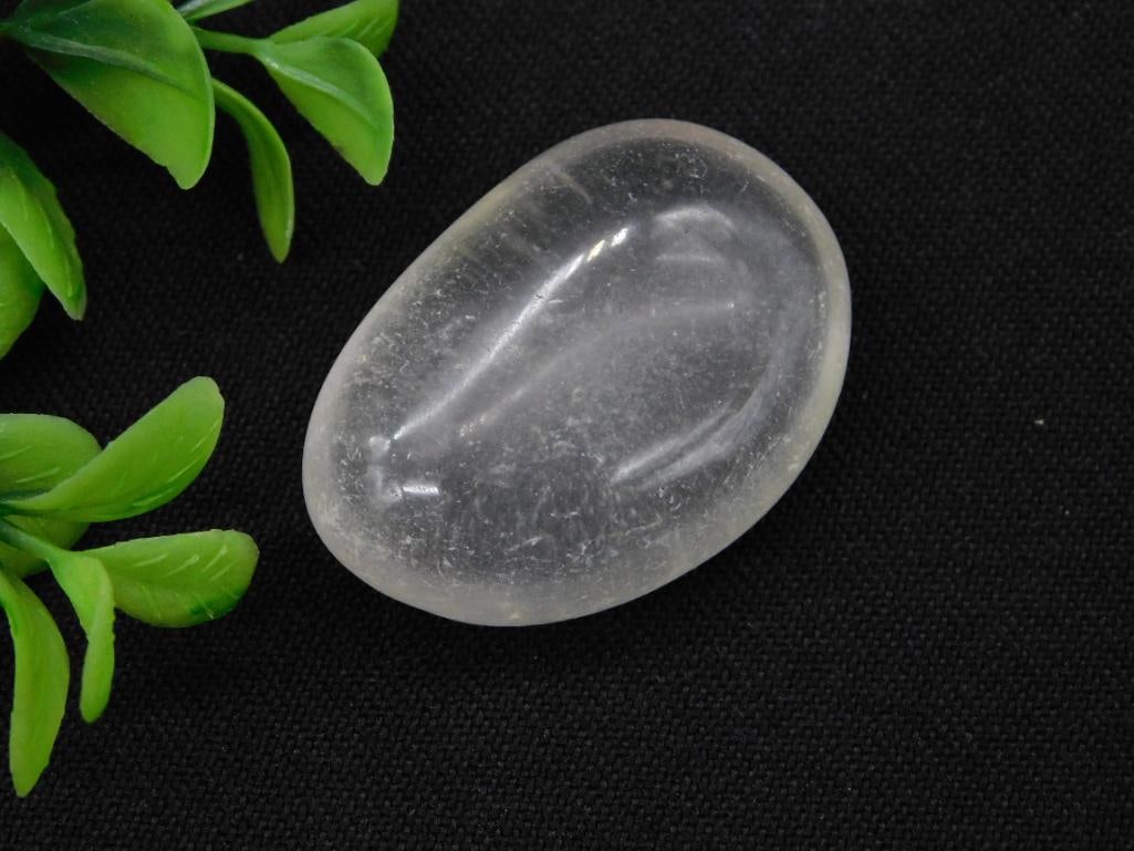 QUARTZ ROCK STONE LAPIDARY SPECIMEN: QUARTZ ROCK STONE LAPIDARY SPECIMEN — Part of our Discover Vintage Vault, Crystals and Gems auction at HATMAN'S Auctions! Please see photos for measurements and condition. YES, we have in-house