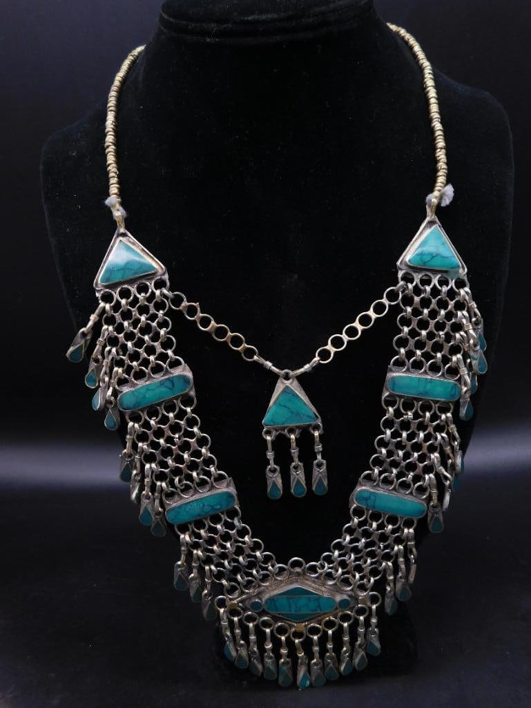 TURQUOISE NECKLACE WITH INTRICATE CHAIN WORK ROCK STONE LAPIDARY SPECIMEN: TURQUOISE NECKLACE WITH INTRICATE CHAIN WORK ROCK STONE LAPIDARY SPECIMEN — Part of our Discover Vintage Vault, Crystals and Gems auction at HATMAN'S Auctions! Please see photos for measurements