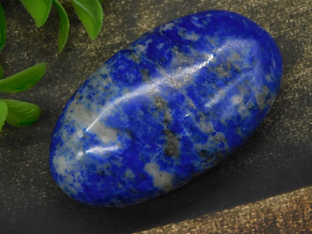 LAPIS LAZULI PALM STONE ROCK STONE LAPIDARY SPECIMEN: LAPIS LAZULI PALM STONE ROCK STONE LAPIDARY SPECIMEN — Part of our Discover Vintage Vault, Crystals and Gems auction at HATMAN'S Auctions! Please see photos for measurements and condition. YES, we h