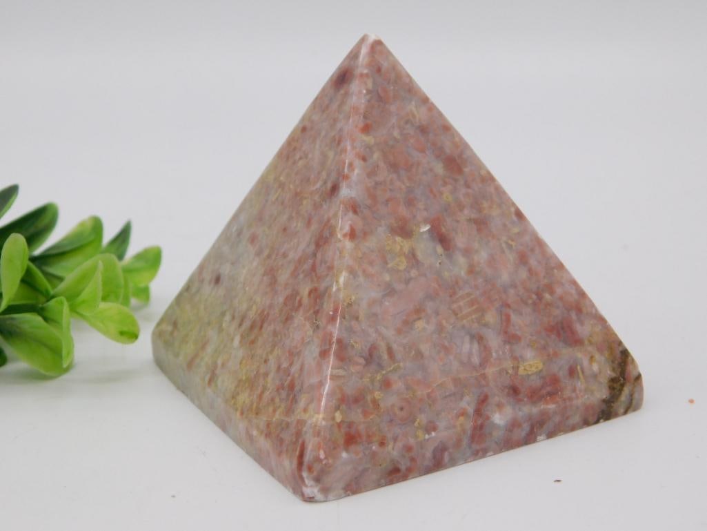 STONE CABOCHON ROCK STONE LAPIDARY SPECIMEN: STONE CABOCHON ROCK STONE LAPIDARY SPECIMEN — Part of our Discover Vintage Vault, Crystals and Gems auction at HATMAN'S Auctions! Please see photos for measurements and condition. YES, we have