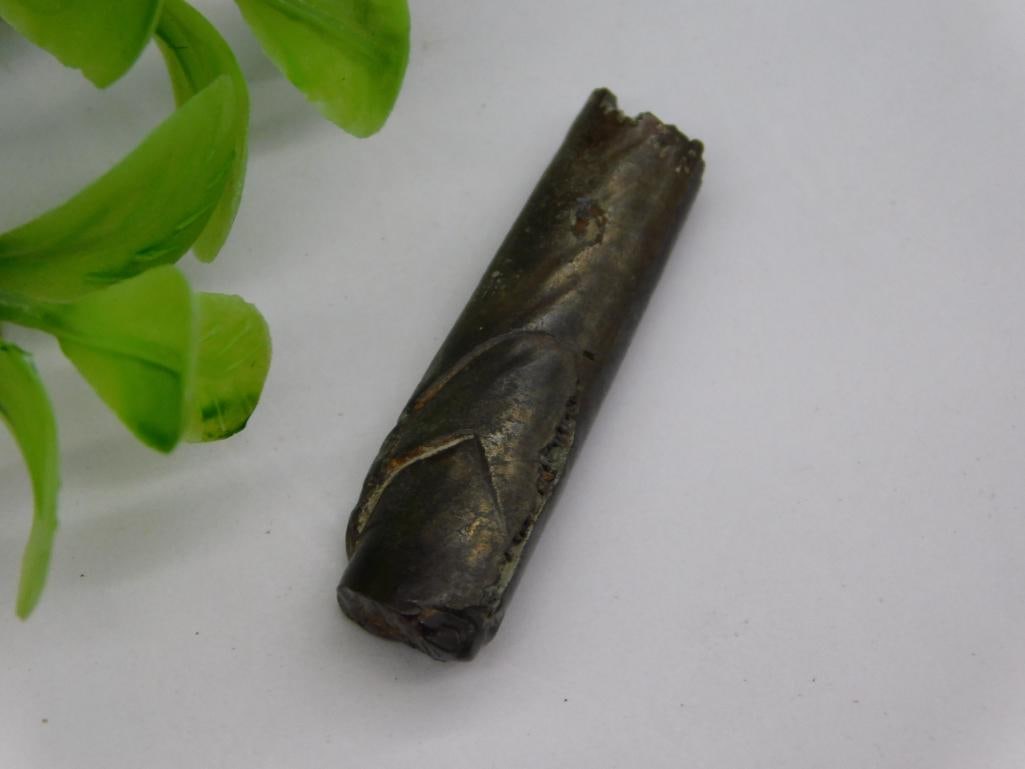 ROCK STONE LAPIDARY SPECIMEN: ROCK STONE LAPIDARY SPECIMEN — Part of our Discover Vintage Vault, Crystals and Gems auction at HATMAN'S Auctions! Please see photos for measurements and condition. YES, we have in-house shipping!