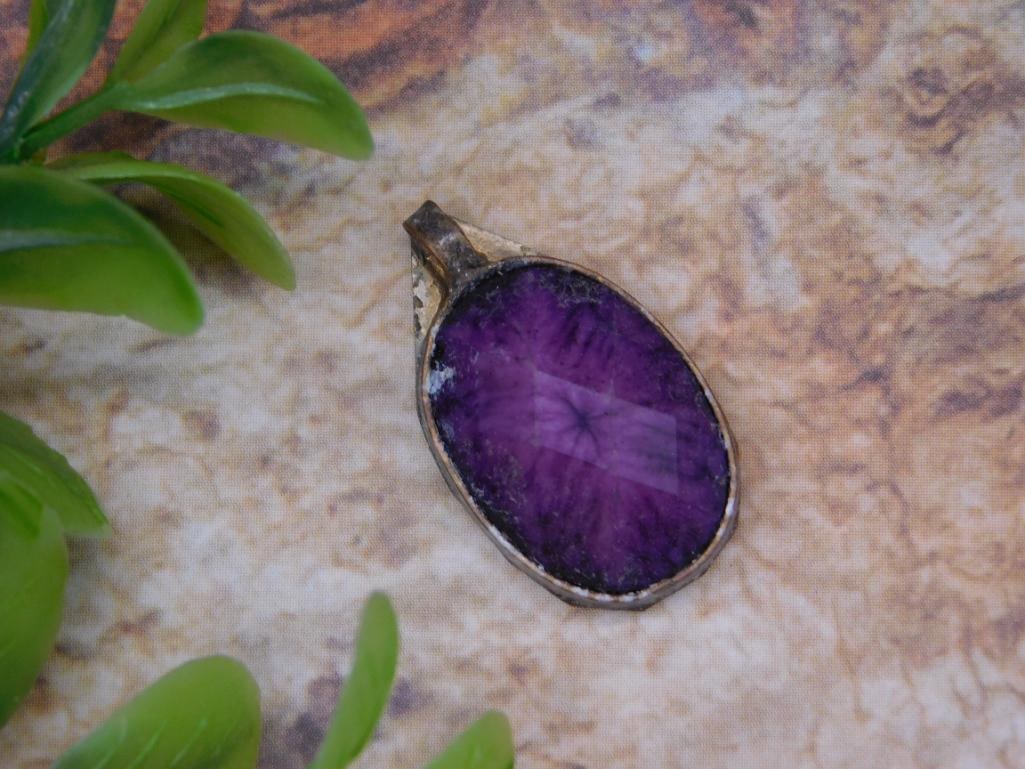 STONE PENDANT ROCK STONE LAPIDARY SPECIMEN (1 of 2)