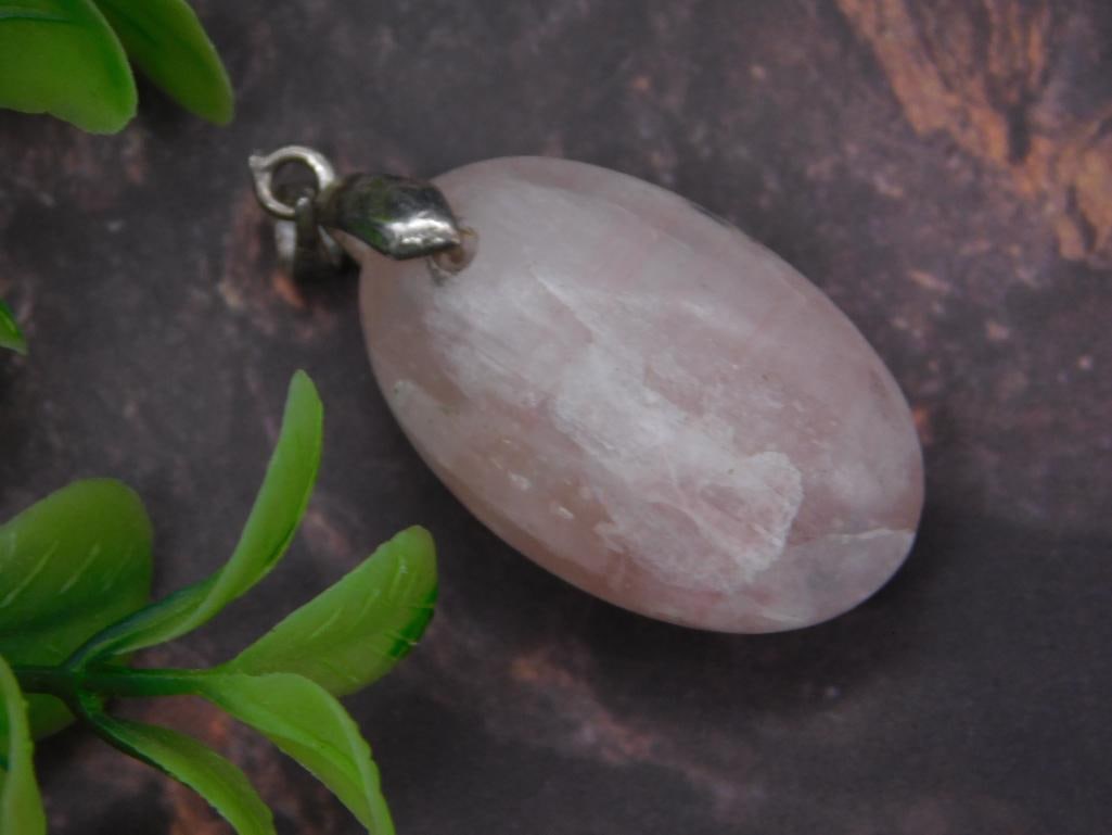 ROSE QUARTZ PENDANT ROCK STONE LAPIDARY SPECIMEN (1 of 2)