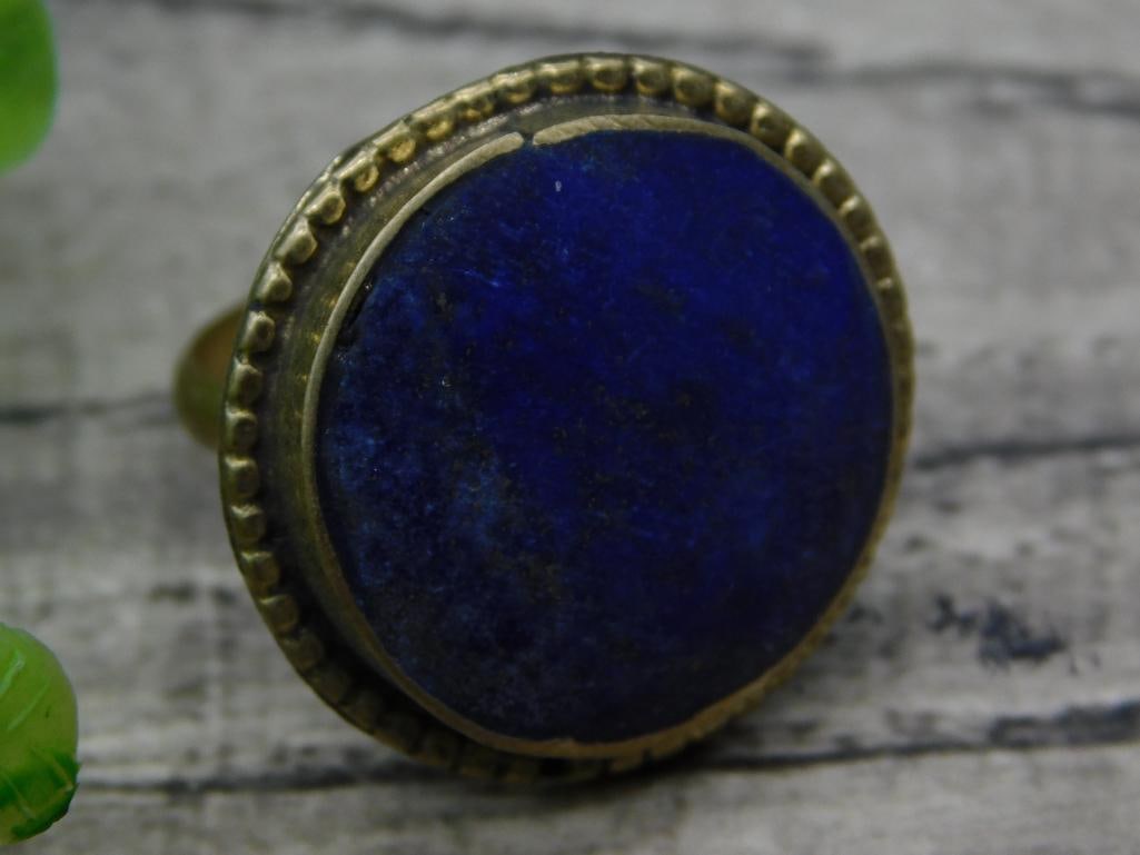 LAPIS LAZULI RING ROCK STONE LAPIDARY SPECIMEN: LAPIS LAZULI RING ROCK STONE LAPIDARY SPECIMEN — Part of our Discover Vintage Vault, Crystals and Gems auction at HATMAN'S Auctions! Please see photos for measurements and condition. YES, we have