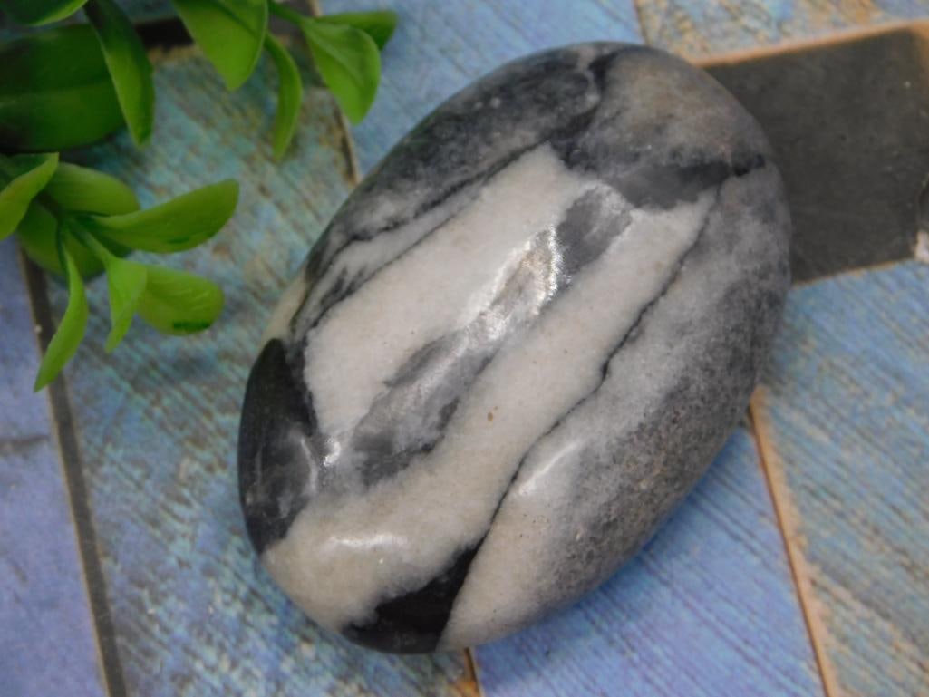 ZEBRA JASPER PALM STONE ROCK STONE LAPIDARY SPECIMEN: ZEBRA JASPER PALM STONE ROCK STONE LAPIDARY SPECIMEN — Part of our Discover Vintage Vault, Crystals and Gems auction at HATMAN'S Auctions! Please see photos for measurements and condition. YES, we h