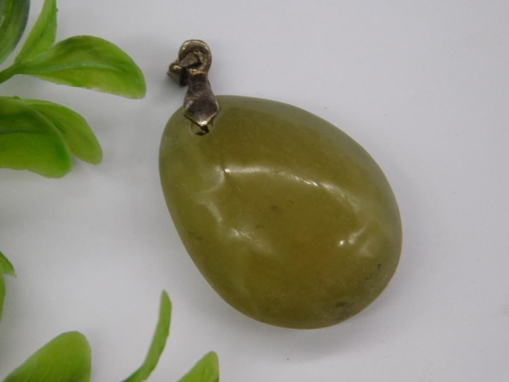 STONE PENDANT ROCK STONE LAPIDARY SPECIMEN: STONE PENDANT ROCK STONE LAPIDARY SPECIMEN — Part of our Discover Vintage Vault, Crystals and Gems auction at HATMAN'S Auctions! Please see photos for measurements and condition. YES, we have