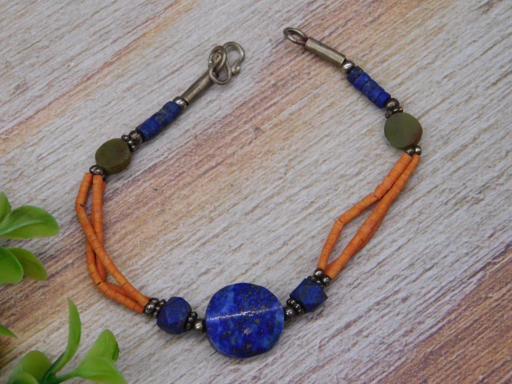 BEADED BRACELET ROCK STONE LAPIDARY SPECIMEN: BEADED BRACELET ROCK STONE LAPIDARY SPECIMEN — Part of our Discover Vintage Vault, Crystals and Gems auction at HATMAN'S Auctions! Please see photos for measurements and condition. YES, we have
