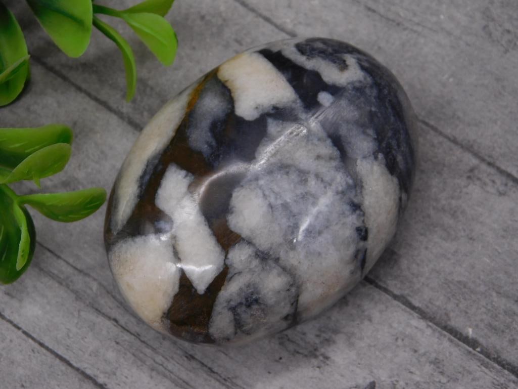 ZEBRA JASPER PALM STONE ROCK STONE LAPIDARY SPECIMEN: ZEBRA JASPER PALM STONE ROCK STONE LAPIDARY SPECIMEN — Part of our Discover Vintage Vault, Crystals and Gems auction at HATMAN'S Auctions! Please see photos for measurements and condition. YES, we