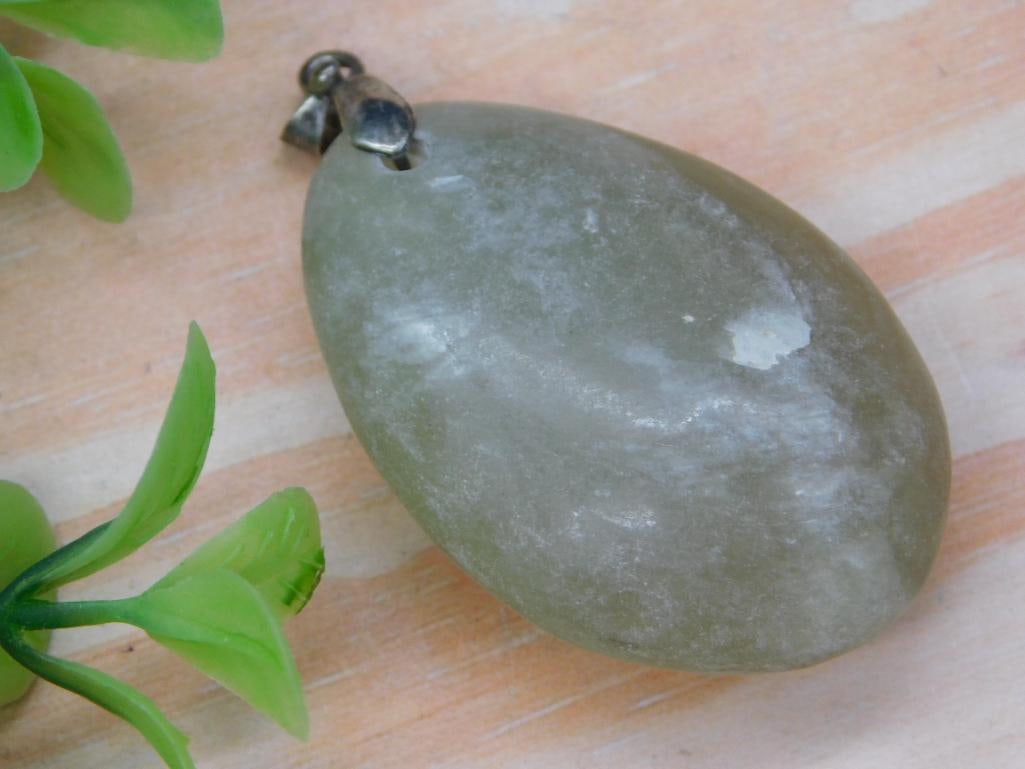 STONE PENDANT ROCK STONE LAPIDARY SPECIMEN: STONE PENDANT ROCK STONE LAPIDARY SPECIMEN — Part of our Discover Vintage Vault, Crystals and Gems auction at HATMAN'S Auctions! Please see photos for measurements and condition. YES, we have