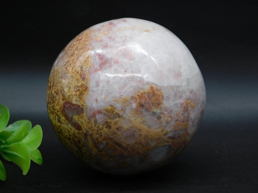 STONE SPHERE ROCK STONE LAPIDARY SPECIMEN: STONE SPHERE ROCK STONE LAPIDARY SPECIMEN — Part of our Discover Vintage Vault, Crystals and Gems auction at HATMAN'S Auctions! Please see photos for measurements and condition. YES, we have in-hous