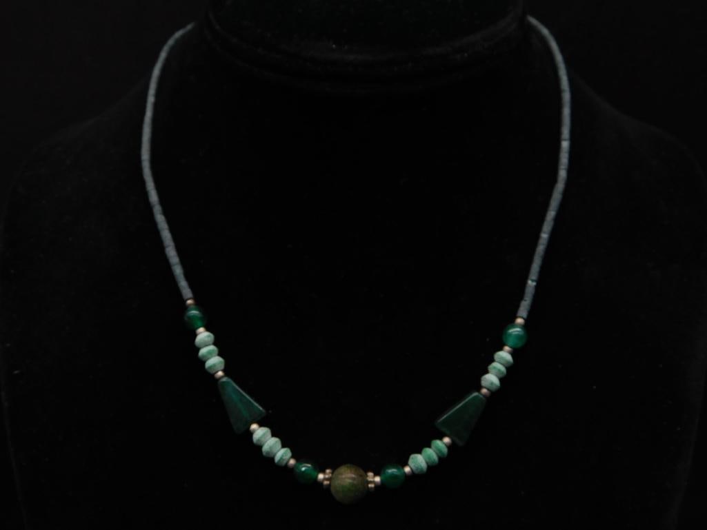 MIXED STONE NECKLACE ROCK STONE LAPIDARY SPECIMEN: MIXED STONE NECKLACE ROCK STONE LAPIDARY SPECIMEN — Part of our Discover Vintage Vault, Crystals and Gems auction at HATMAN'S Auctions! Please see photos for measurements and condition. YES, we have