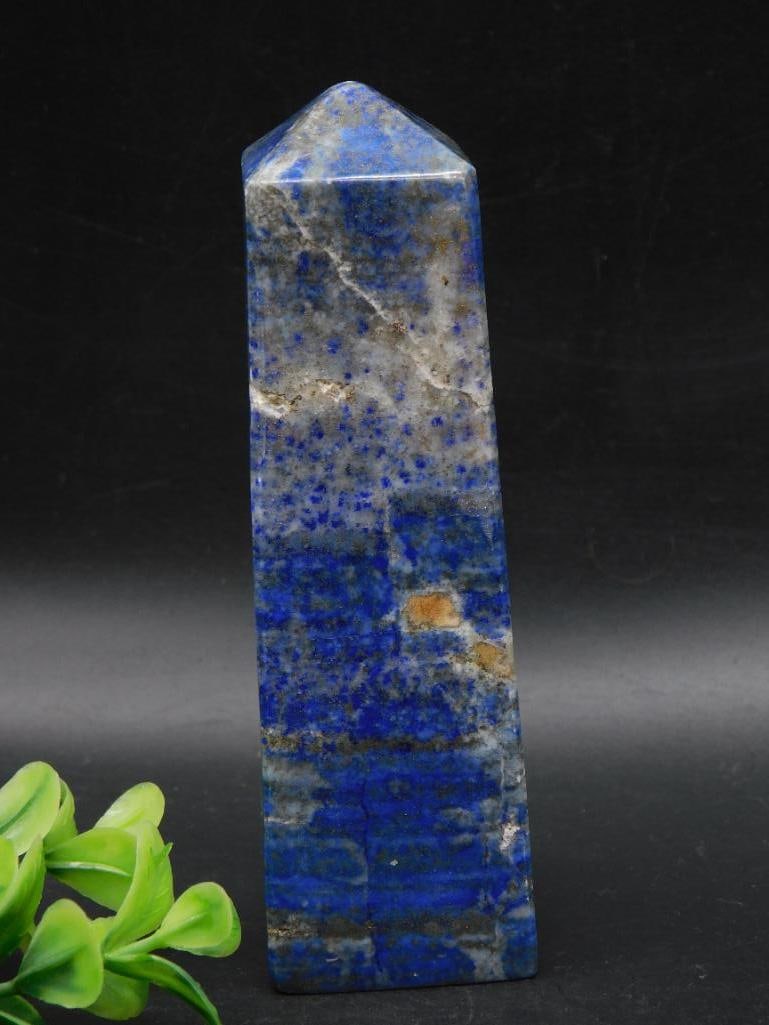 LAPIS LAZULI OBELISK ROCK STONE LAPIDARY SPECIMEN: LAPIS LAZULI OBELISK ROCK STONE LAPIDARY SPECIMEN — Part of our Discover Vintage Vault, Crystals and Gems auction at HATMAN'S Auctions! Please see photos for measurements and condition. YES, we