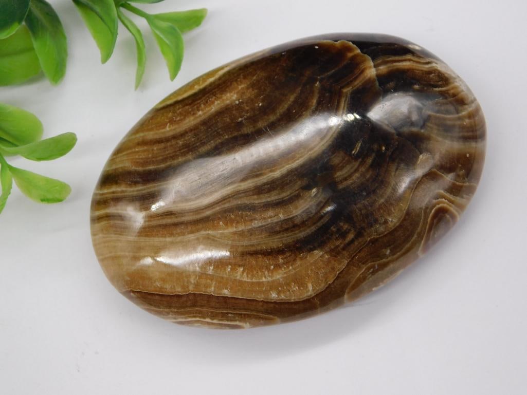 CHOCOLATE CALCITE ROCK STONE LAPIDARY SPECIMEN: CHOCOLATE CALCITE ROCK STONE LAPIDARY SPECIMEN — Part of our Discover Vintage Vault, Crystals and Gems auction at HATMAN'S Auctions! Please see photos for measurements and condition. YES, we have