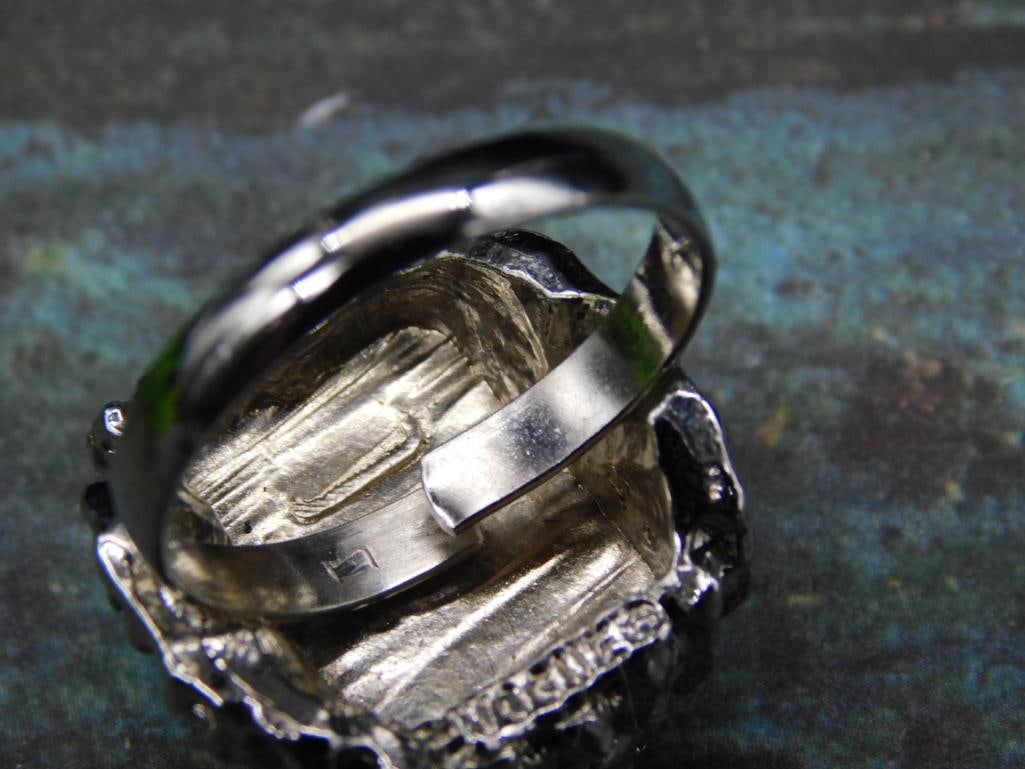 ROSE RING ROCK STONE LAPIDARY SPECIMEN - 2