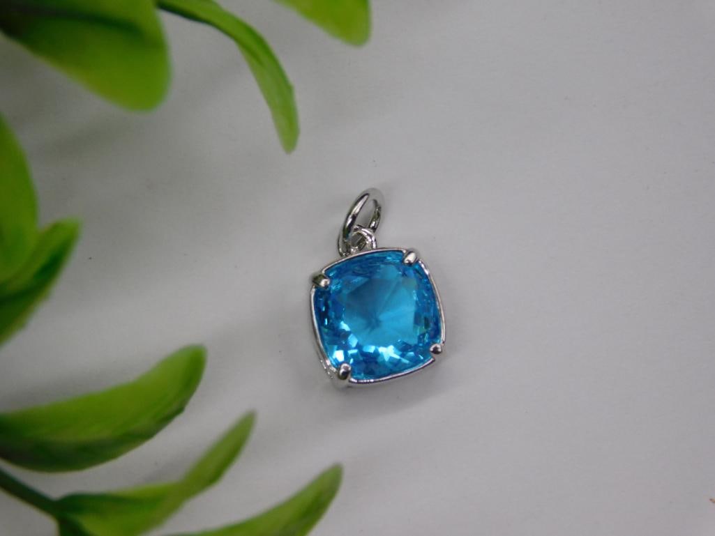 BLUE STONE PENDANT ROCK STONE LAPIDARY SPECIMEN (1 of 2)