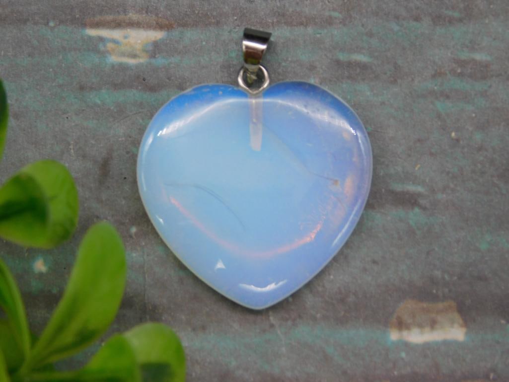 OPALITE HEART PENDANT ROCK STONE LAPIDARY SPECIMEN: OPALITE HEART PENDANT ROCK STONE LAPIDARY SPECIMEN