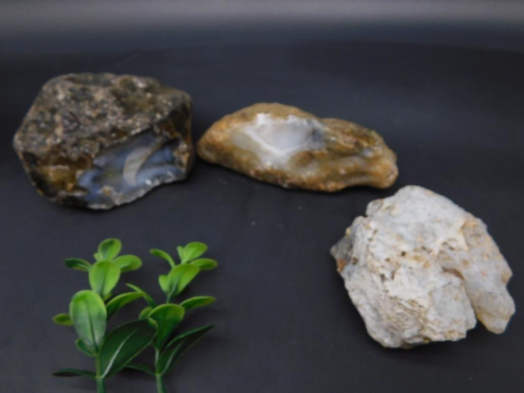 MIXED ROUGH ROCK STONE LAPIDARY SPECIMEN (1 of 2)