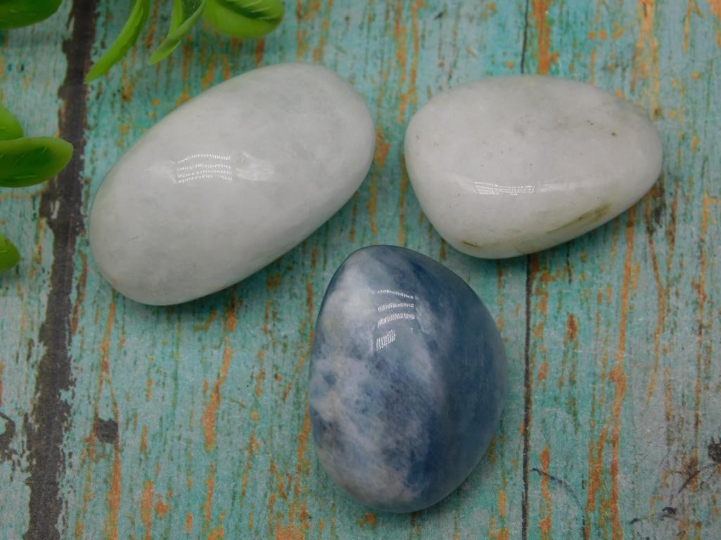 ROCK STONE LAPIDARY SPECIMEN (1 of 2)
