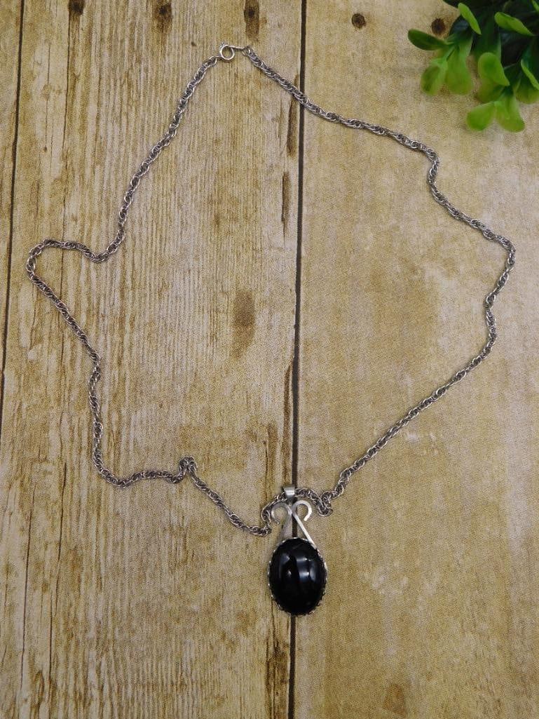 GENUINE STONE PENDANT ON CHAIN NECKLACE ROCK STONE LAPIDARY SPECIMEN: GENUINE STONE PENDANT ON CHAIN NECKLACE ROCK STONE LAPIDARY SPECIMEN - Part of our Discover Twilight Bazaar, Crystals and Gems auction at HATMAN'S Auctions! Please see photos for measurements and