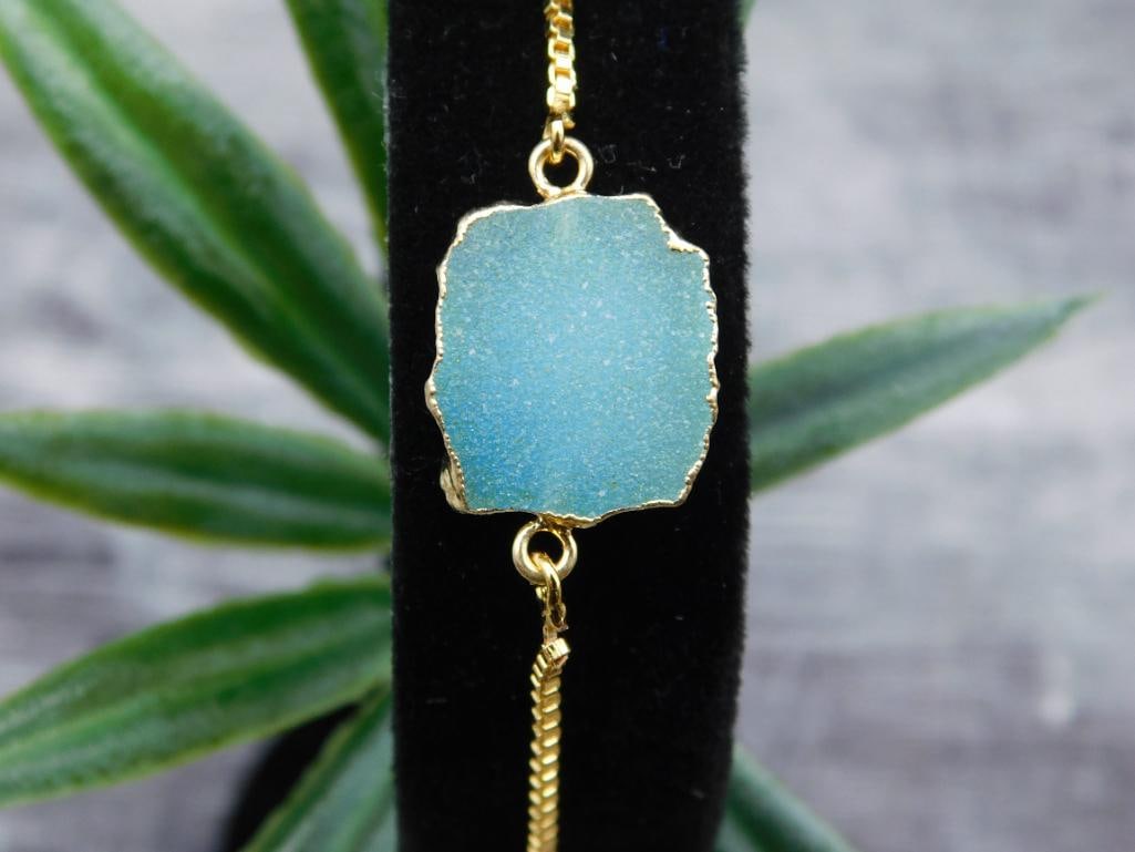 SPECIAL JEWELRY SALE! SEE PHOTOS FOR DETAILS: SPECIAL JEWELRY SALE! SEE PHOTOS FOR DETAILS - Part of our Discover Twilight Bazaar, Crystals and Gems auction at HATMAN'S Auctions! Please see photos for measurements and condition. YES, we have in-h