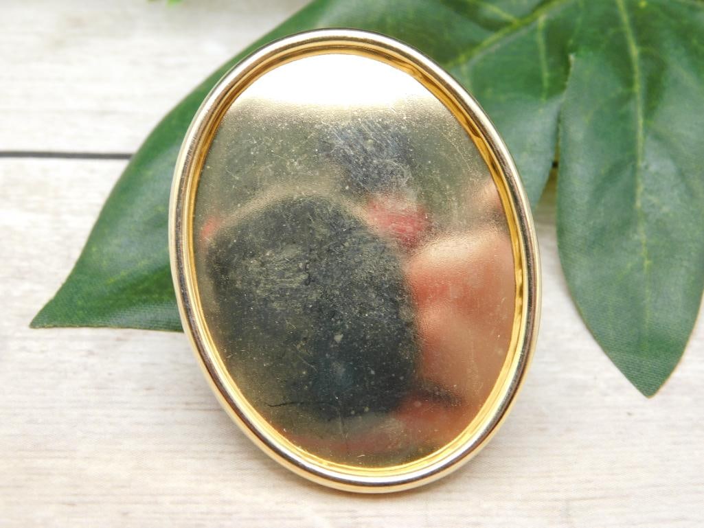 CLIP: CLIP - Part of our Discover Twilight Bazaar, Crystals and Gems auction at HATMAN'S Auctions! Please see photos for measurements and condition. YES, we have in-house shipping! We have MANY REPEAT