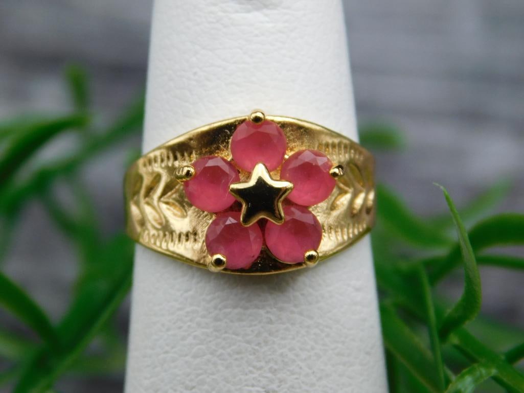 GENUINE STONE RING SIZE 4: GENUINE STONE RING SIZE 4 - Part of our Discover Twilight Bazaar, Crystals and Gems auction at HATMAN'S Auctions! Please see photos for measurements and condition. YES, we have in-house shipping! We
