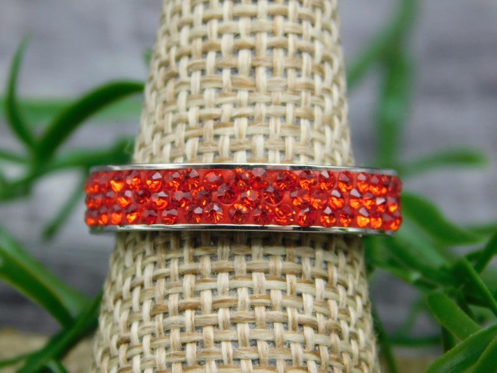 GENUINE STONE RING SIZE 8: GENUINE STONE RING SIZE 8 - Part of our Discover Twilight Bazaar, Crystals and Gems auction at HATMAN'S Auctions! Please see photos for measurements and condition. YES, we have in-house shipping! We