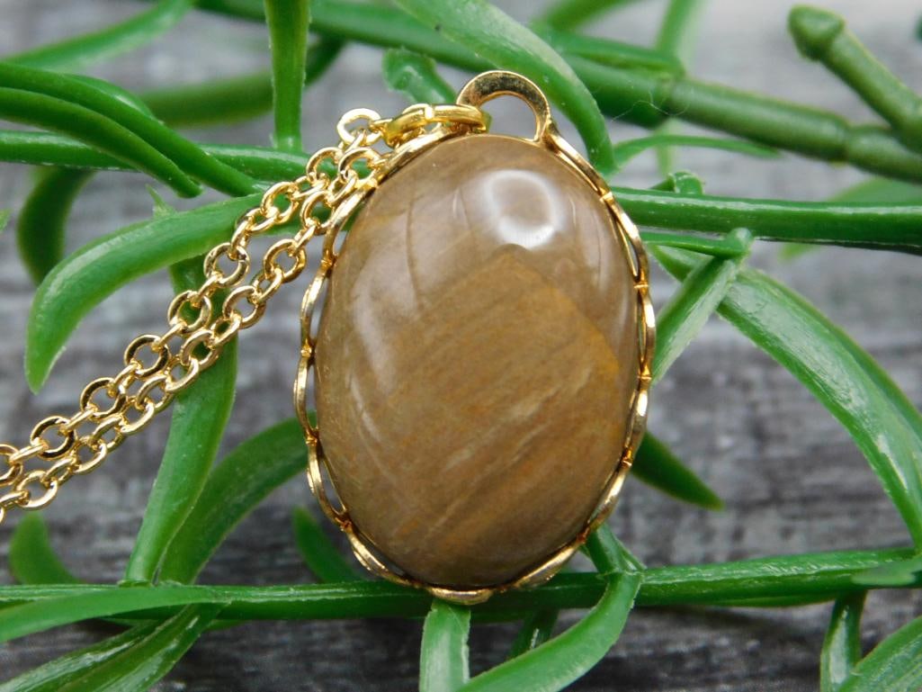SPECIAL JEWELRY SALE! SEE PHOTOS FOR DETAILS: SPECIAL JEWELRY SALE! SEE PHOTOS FOR DETAILS - Part of our Discover Twilight Bazaar, Crystals and Gems auction at HATMAN'S Auctions! Please see photos for measurements and condition. YES, we have in-h