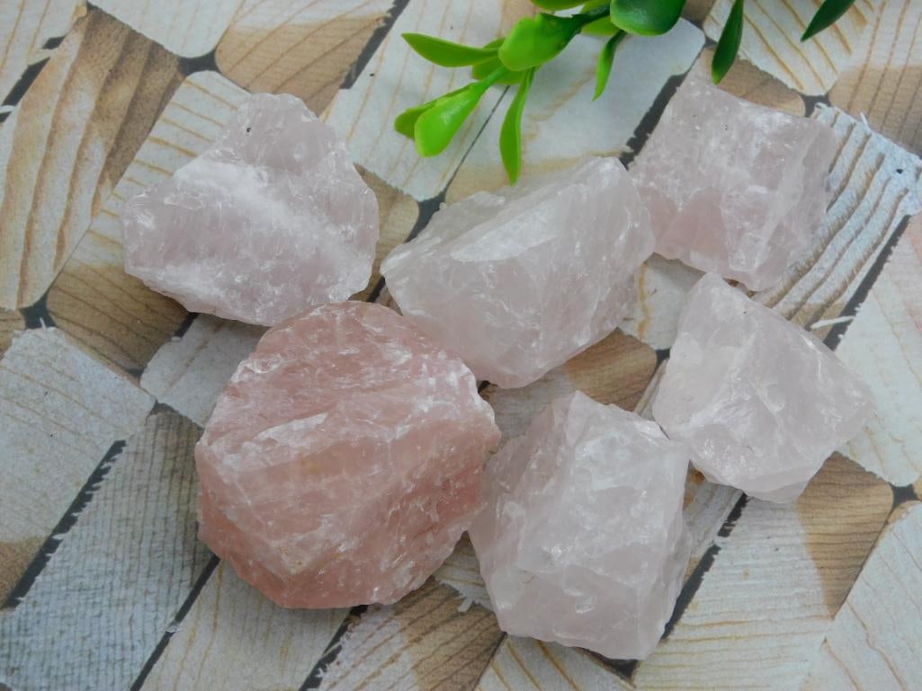 ROSE QUARTZ ROCK STONE LAPIDARY SPECIMEN (1 of 2)