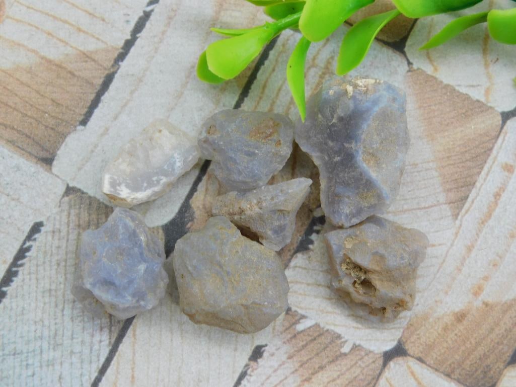 ELLENSBURG AGATE ROCK STONE LAPIDARY SPECIMEN: ELLENSBURG AGATE ROCK STONE LAPIDARY SPECIMEN — Part of our Discover Curiosity Shop, Crystals and Gems auction at HATMAN'S Auctions! Please see photos for measurements and condition. YES, we have