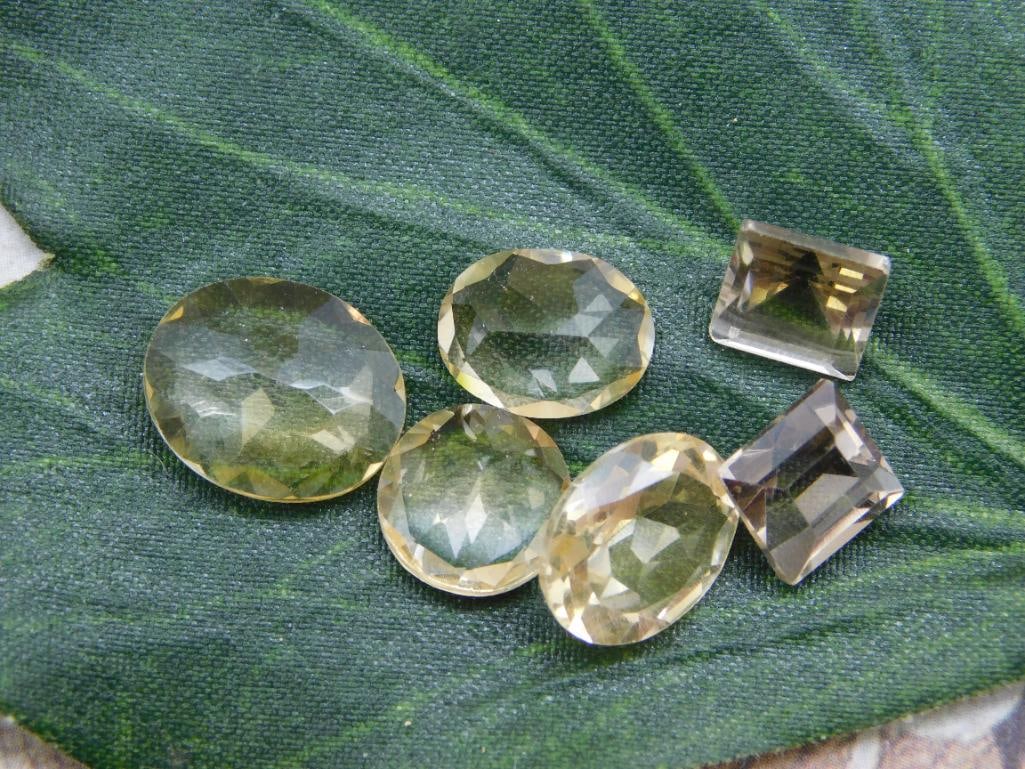 CITRINE FACETED TONE ROCK STONE LAPIDARY SPECIMEN: MIXED GEMSTONE ROCK STONE LAPIDARY SPECIMEN — Part of our Discover Curiosity Shop, Crystals and Gems auction at HATMAN'S Auctions! Please see photos for measurements and condition. YES, we have