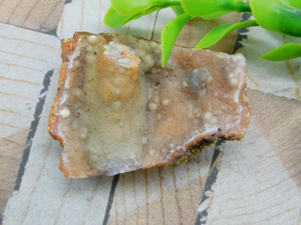 CAVE GEODE ROCK STONE LAPIDARY SPECIMEN: CAVE GEODE ROCK STONE LAPIDARY SPECIMEN — Part of our Discover Curiosity Shop, Crystals and Gems auction at HATMAN'S Auctions! Please see photos for measurements and condition. YES, we have
