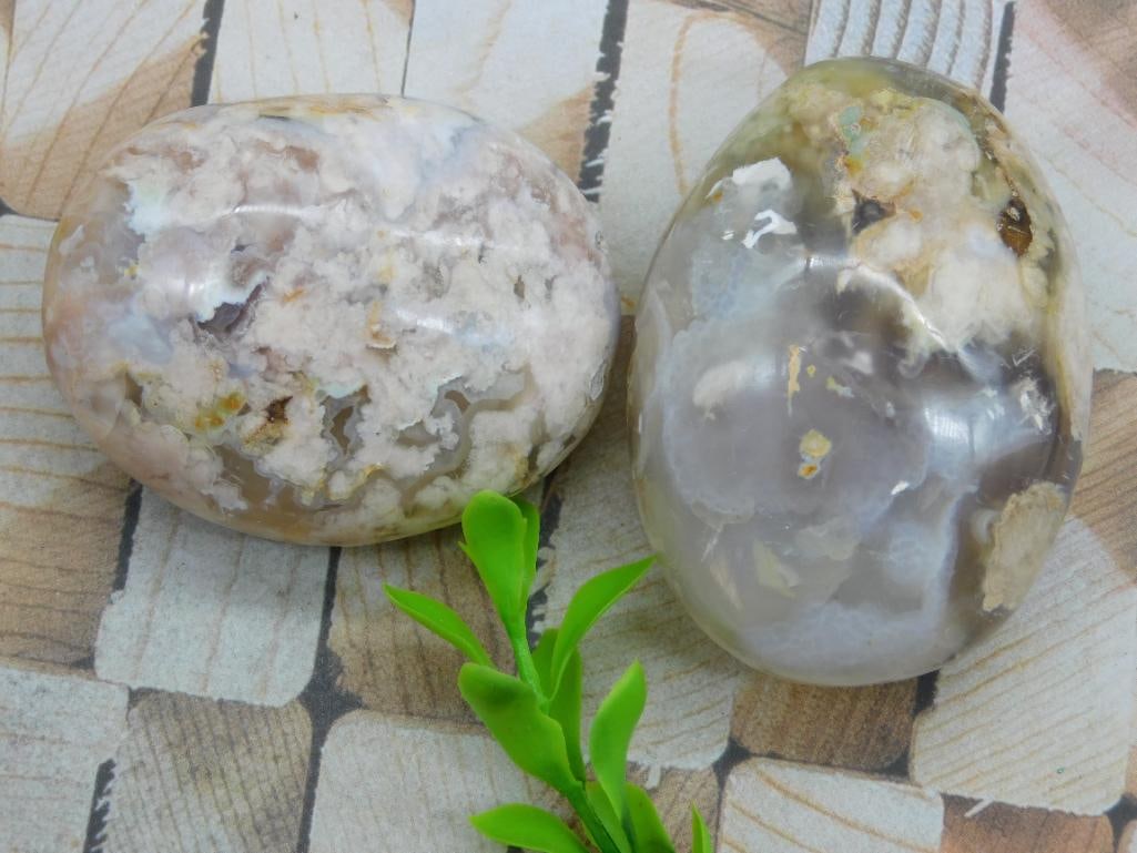 HATMANS FLOWER PETAL AGATE ROCK STONE LAPIDARY SPECIMEN (1 of 2)