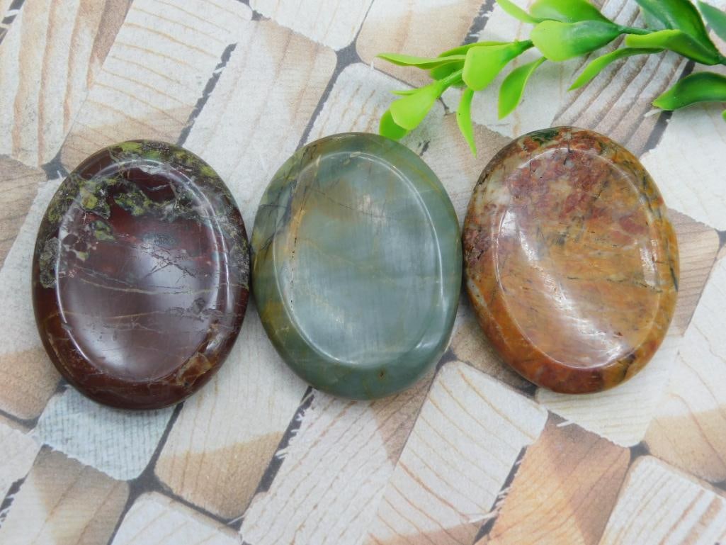 WORRY STONES ROCK STONE LAPIDARY SPECIMEN: WORRY STONES ROCK STONE LAPIDARY SPECIMEN — Part of our Discover Curiosity Shop, Crystals and Gems auction at HATMAN'S Auctions! Please see photos for measurements and condition. YES, we have in-hou