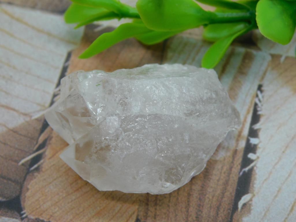 QUARTZ ROCK STONE LAPIDARY SPECIMEN: QUARTZ ROCK STONE LAPIDARY SPECIMEN — Part of our Discover Curiosity Shop, Crystals and Gems auction at HATMAN'S Auctions! Please see photos for measurements and condition. YES, we have in-house