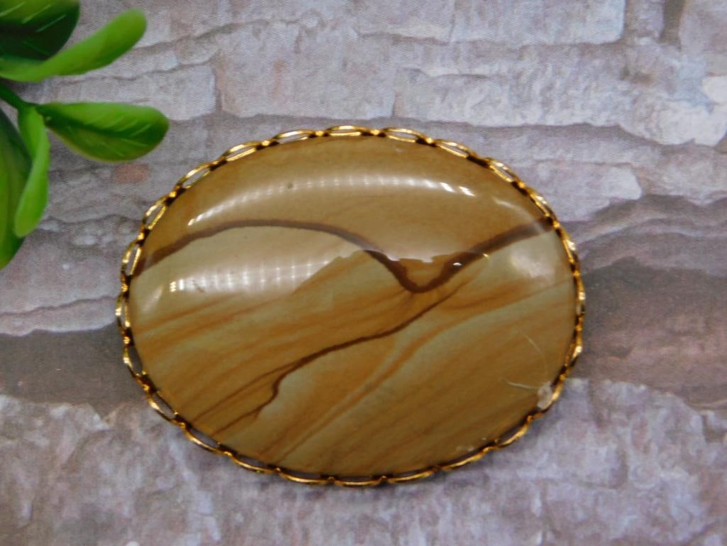 JASPER BROOCH ROCK STONE LAPIDARY SPECIMEN: JASPER BROOCH ROCK STONE LAPIDARY SPECIMEN — Part of our Discover Curiosity Shop, Crystals and Gems auction at HATMAN'S Auctions! Please see photos for measurements and condition. YES, we have
