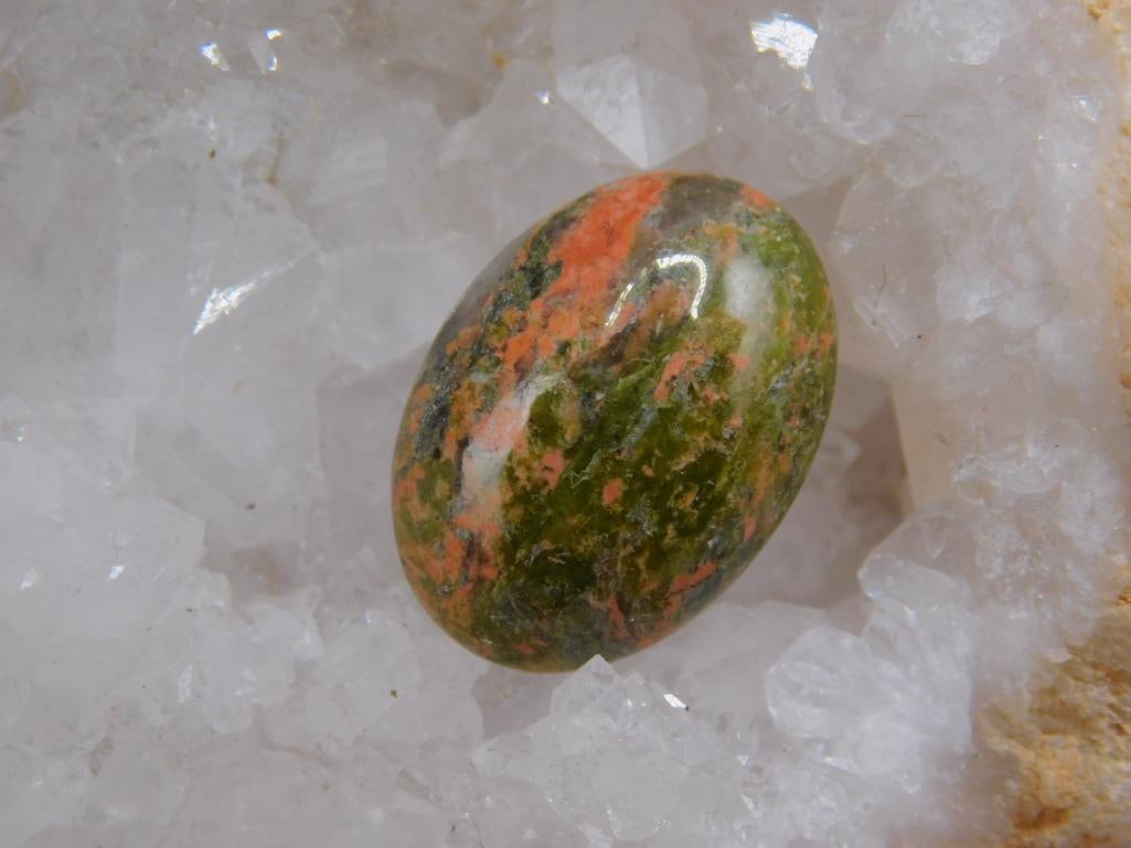JEWELRY SALE! ROCK STONE LAPIDARY SPECIMEN: JEWELRY SALE! ROCK STONE LAPIDARY SPECIMEN — Part of our Discover The Grand Reveal, Crystals and Gems auction at HATMAN'S Auctions! Please see photos for measurements and condition. YES, we have