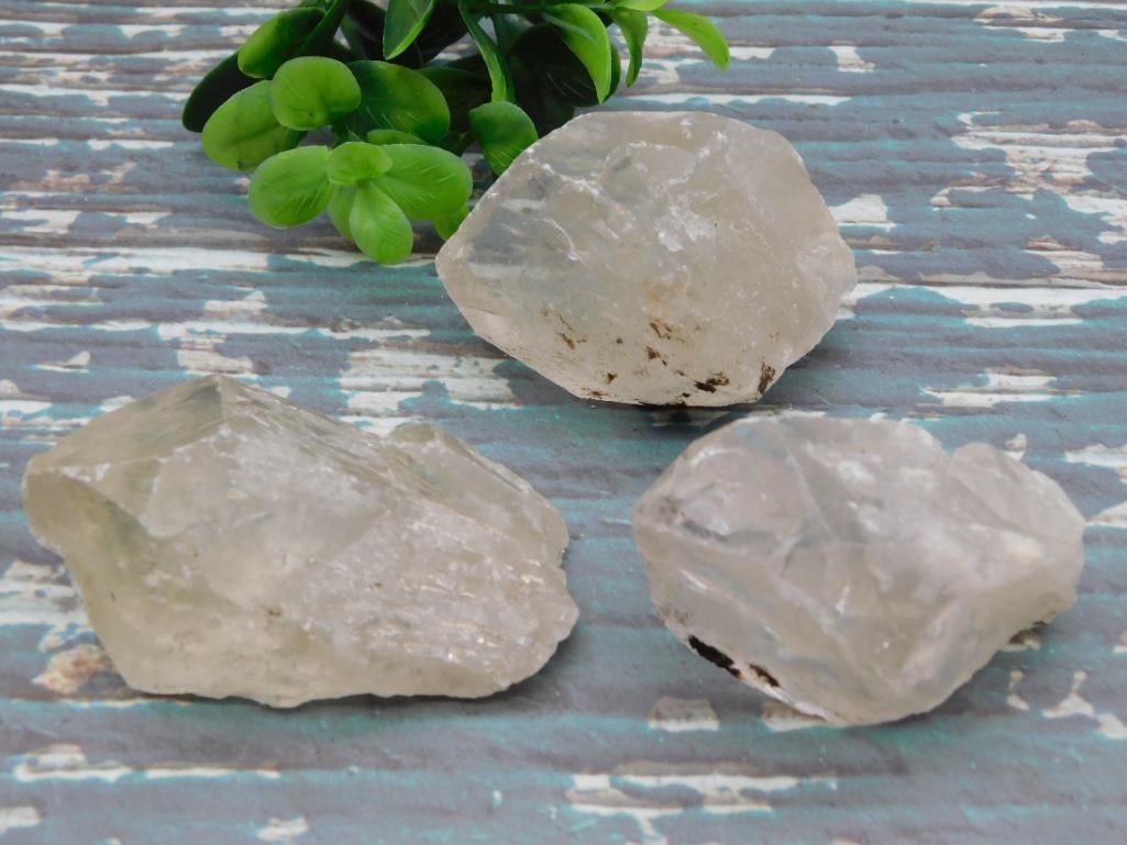 QUARTZ ROCK STONE LAPIDARY SPECIMEN: QUARTZ ROCK STONE LAPIDARY SPECIMEN — Part of our Discover The Grand Reveal, Crystals and Gems auction at HATMAN'S Auctions! Please see photos for measurements and condition. YES, we have in-house