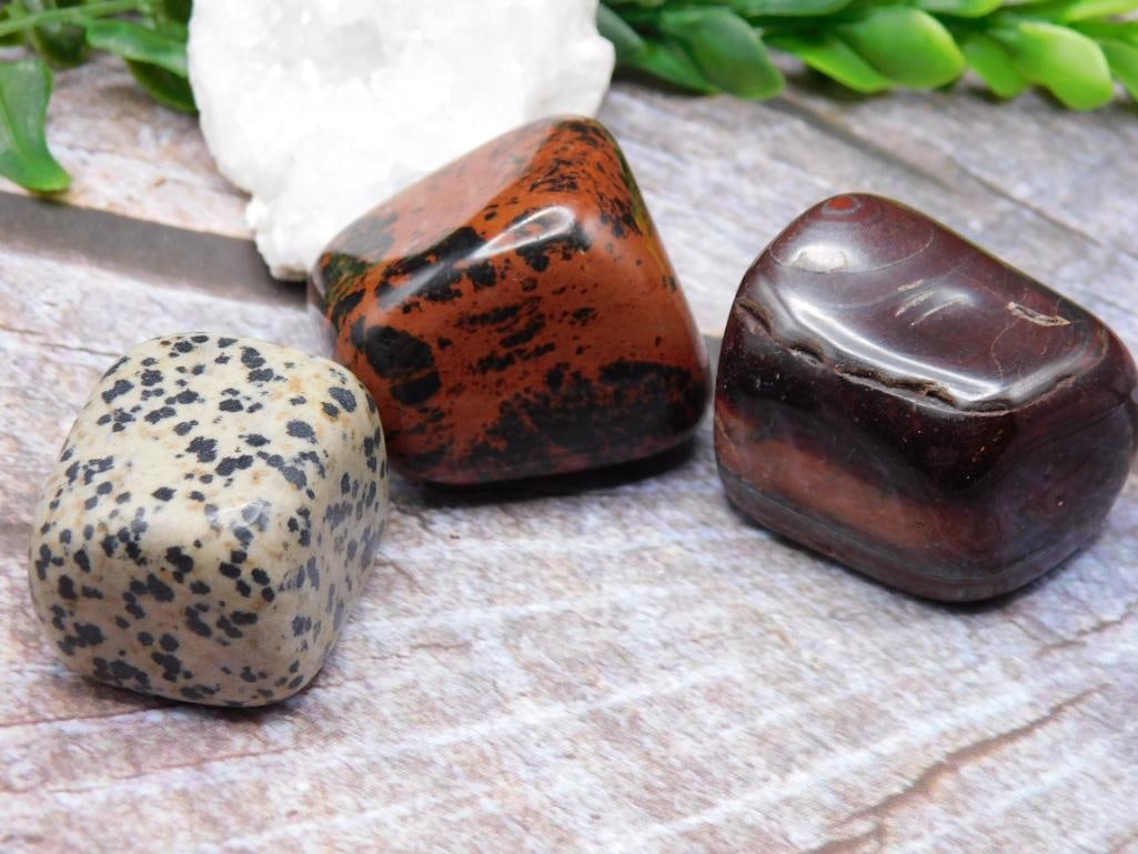 JEWELRY SALE! ROCK STONE LAPIDARY SPECIMEN: JEWELRY SALE! ROCK STONE LAPIDARY SPECIMEN — Part of our Discover The Grand Reveal, Crystals and Gems auction at HATMAN'S Auctions! Please see photos for measurements and condition. YES, we have in-