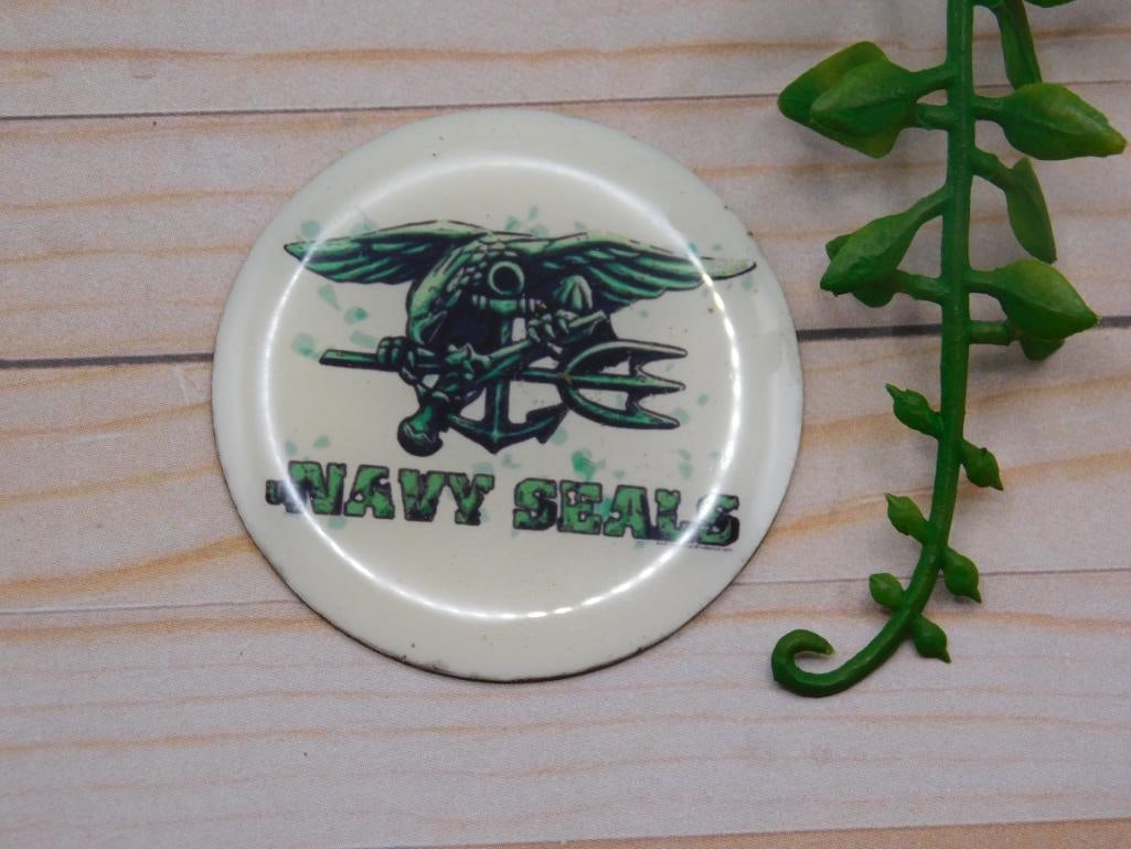 NAVY SEAL CABOCHON ROCK STONE LAPIDARY SPECIMEN: NAVY SEAL CABOCHON ROCK STONE LAPIDARY SPECIMEN — Part of our Discover The Grand Reveal, Crystals and Gems auction at HATMAN'S Auctions! Please see photos for measurements and condition. YES, we