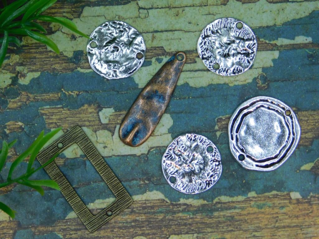 JEWELRY SALE! ROCK STONE LAPIDARY SPECIMEN: JEWELRY SALE! ROCK STONE LAPIDARY SPECIMEN — Part of our Discover The Grand Reveal, Crystals and Gems auction at HATMAN'S Auctions! Please see photos for measurements and condition. YES, we have in-
