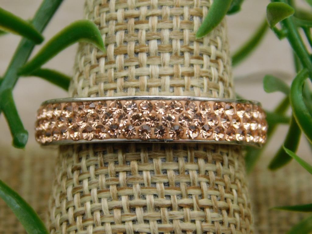 SPECIAL JEWELRY SALE! SEE PHOTOS FOR DETAILS: SPECIAL JEWELRY SALE! SEE PHOTOS FOR DETAILS - Part of our Discover Silver Lining, Crystals and Gems auction at HATMAN'S Auctions! Please see photos for measurements and condition. YES, we have in-hou