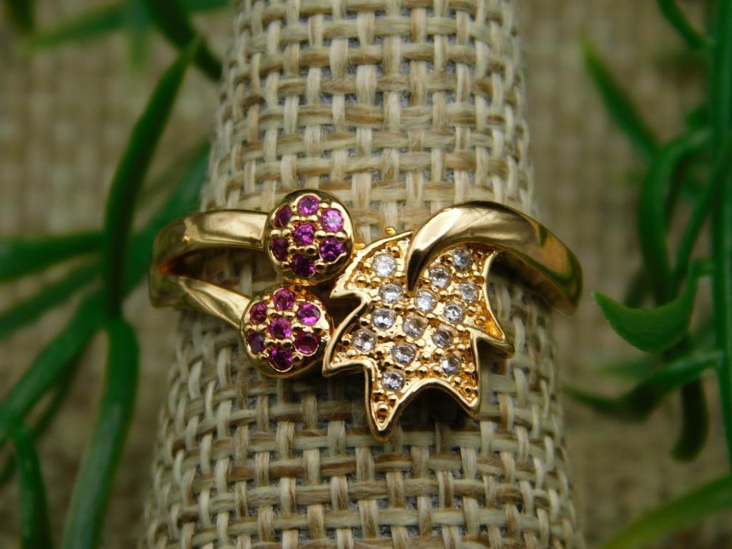 SPECIAL JEWELRY SALE! SEE PHOTOS FOR DETAILS: SPECIAL JEWELRY SALE! SEE PHOTOS FOR DETAILS - Part of our Discover Silver Lining, Crystals and Gems auction at HATMAN'S Auctions! Please see photos for measurements and condition. YES, we have in-hou