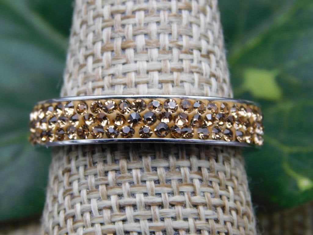 SPECIAL JEWELRY SALE! SEE PHOTOS FOR DETAILS: SPECIAL JEWELRY SALE! SEE PHOTOS FOR DETAILS - Part of our Discover Silver Lining, Crystals and Gems auction at HATMAN'S Auctions! Please see photos for measurements and condition. YES, we have