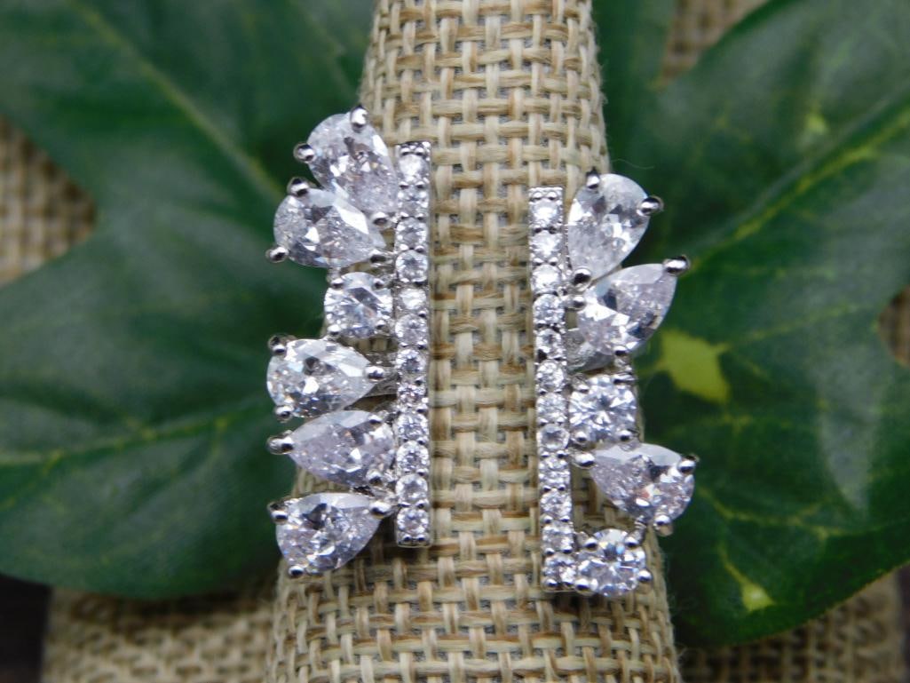 SPECIAL JEWELRY SALE! SEE PHOTOS FOR DETAILS: SPECIAL JEWELRY SALE! SEE PHOTOS FOR DETAILS - Part of our Discover Silver Lining, Crystals and Gems auction at HATMAN'S Auctions! Please see photos for measurements and condition. YES, we have