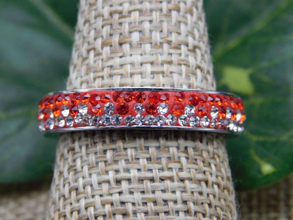 SPECIAL JEWELRY SALE! SEE PHOTOS FOR DETAILS: SPECIAL JEWELRY SALE! SEE PHOTOS FOR DETAILS - Part of our Discover Silver Lining, Crystals and Gems auction at HATMAN'S Auctions! Please see photos for measurements and condition. YES, we have