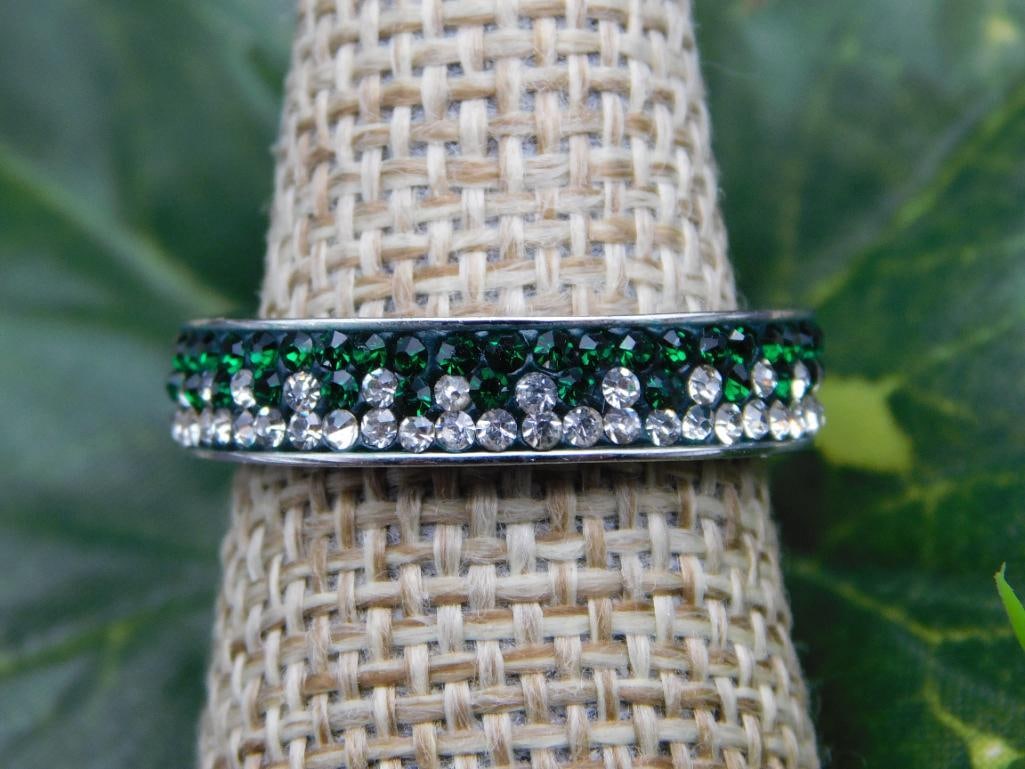 SPECIAL JEWELRY SALE! SEE PHOTOS FOR DETAILS: SPECIAL JEWELRY SALE! SEE PHOTOS FOR DETAILS - Part of our Discover Silver Lining, Crystals and Gems auction at HATMAN'S Auctions! Please see photos for measurements and condition. YES, we have