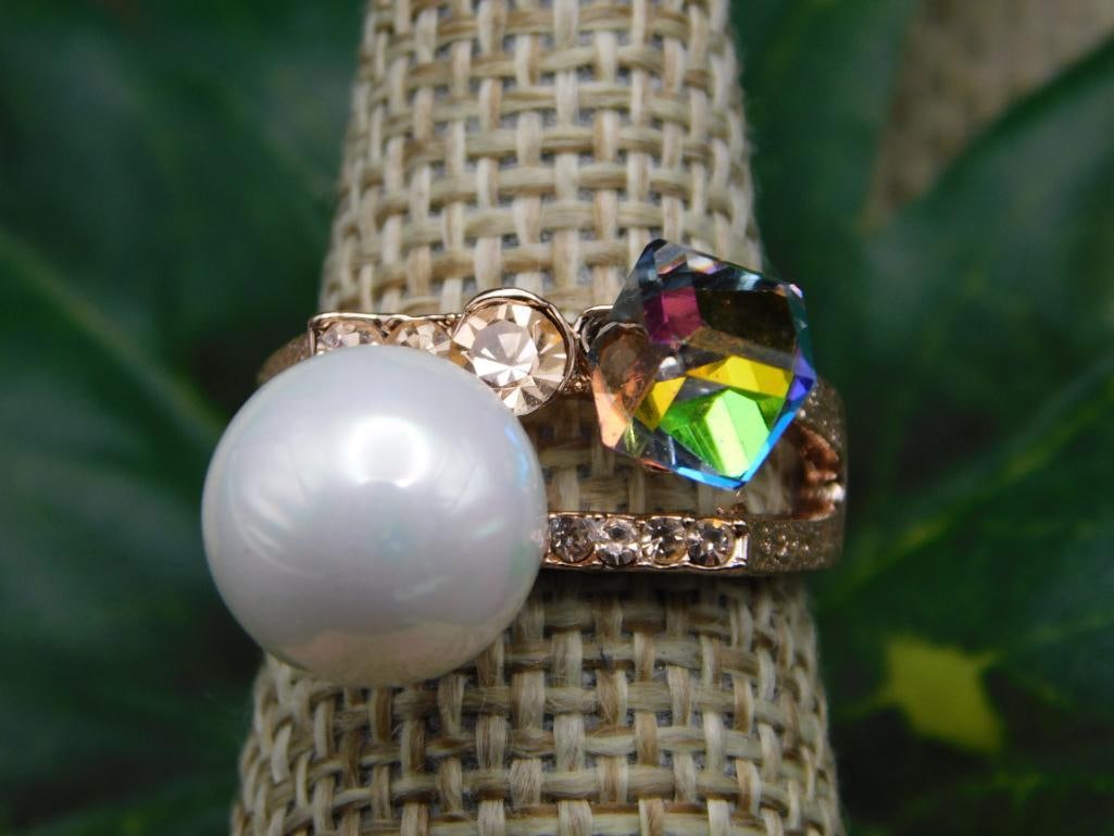 SPECIAL JEWELRY SALE! SEE PHOTOS FOR DETAILS: SPECIAL JEWELRY SALE! SEE PHOTOS FOR DETAILS - Part of our Discover Silver Lining, Crystals and Gems auction at HATMAN'S Auctions! Please see photos for measurements and condition. YES, we have in-hou